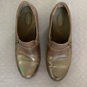 Clarks Women’s Leather Shoes Size 8